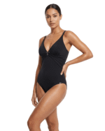 enodelne kopalke Karibi črne na modelu spredaj